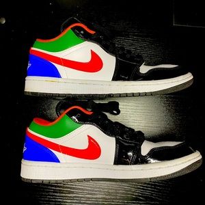 Nike 1s low top, lightly worn! Make me an offer!